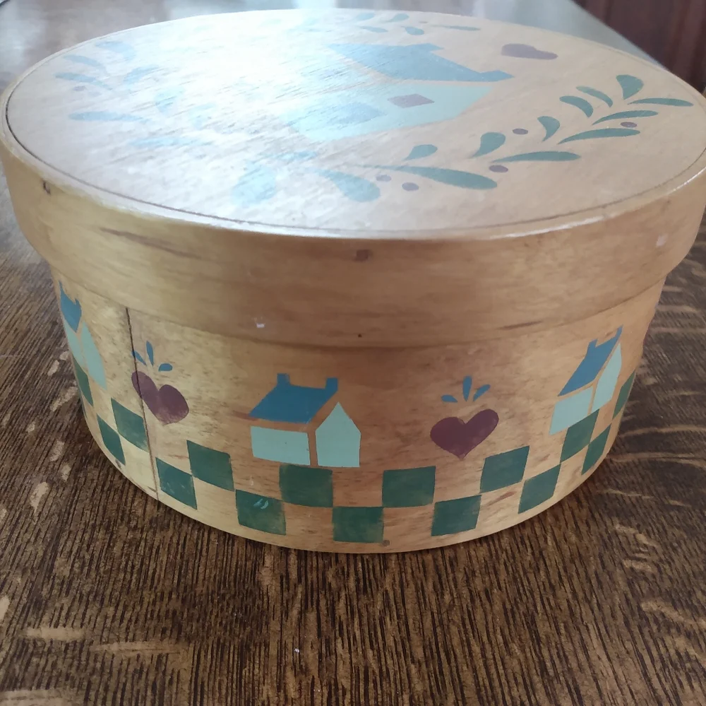Wooden Folk Art Round Box with Lid from The Old Drum Shop; Great Sewing Box
